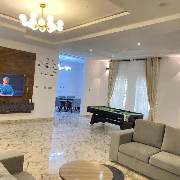 Luxxe Lekki, hotel v destinaci Ikuata