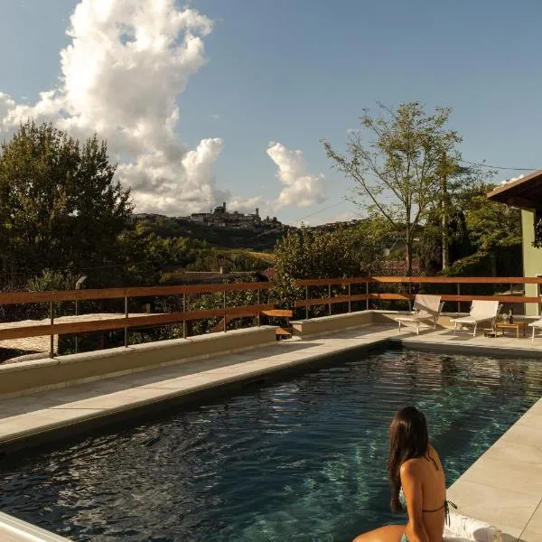 CA'du LIN - Jacuzzi e Piscina, hotel v destinaci Cisterna dʼAsti