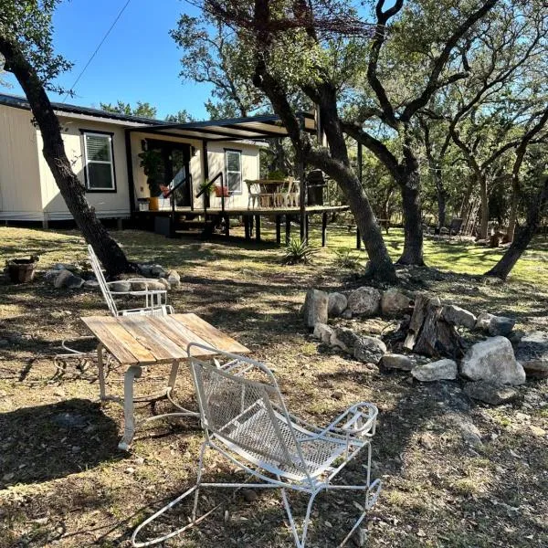 La Casita Our Little piece of paradise，Lakehills的飯店