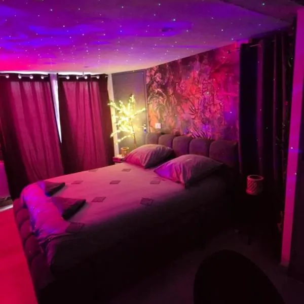 LoveRoom le moutik du bord de mer avec SPA et sauna parking gratuit: Lampaul-Plouarzel şehrinde bir otel