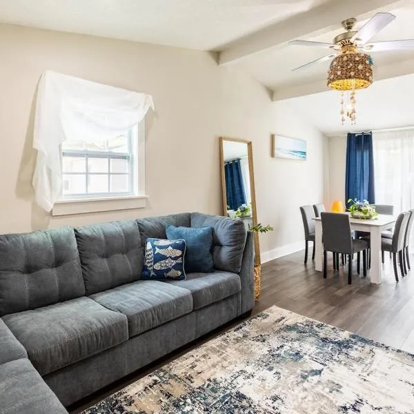 잭슨빌에 위치한 호텔 Light & Cozy Oasis with Private Pool and Hot Tub