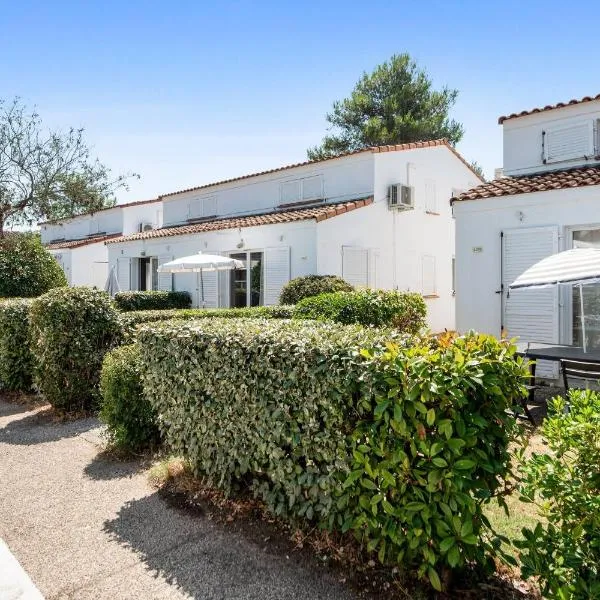 Comfort Aparthotel Mandelieu la Napoule Village，位于曼德琉-拉纳普勒的酒店