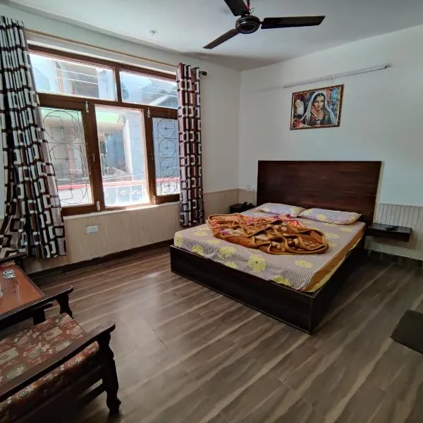 Hotel Alankar, hotel di Manali