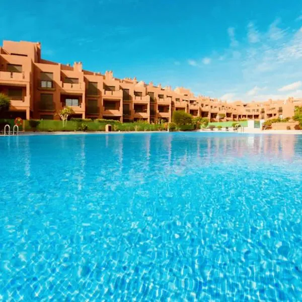 Tejita Sun Beach Holidays by Deihu Experiences, מלון באל מדאנו