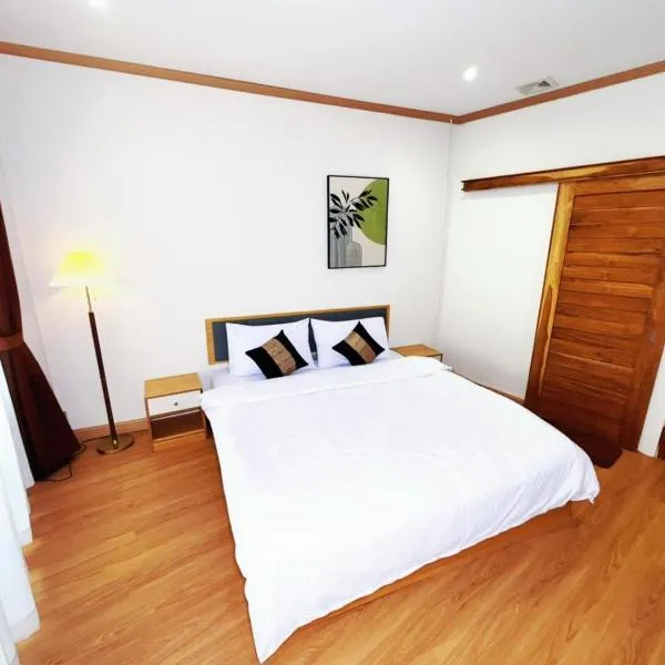 Demi Cafe and Hostel, hôtel à Vientiane