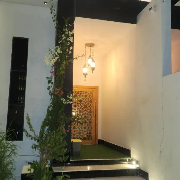 عريش ماجد بيت بالكامل Full House, hotell sihtkohas As Suwayq