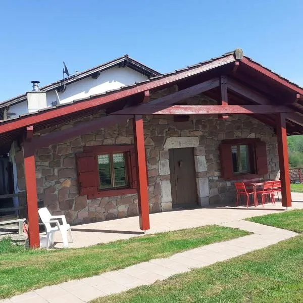 Gîte ETXOLA โรงแรมในแซงต์-เอเตียน-เดอ-ไบกอร์รี