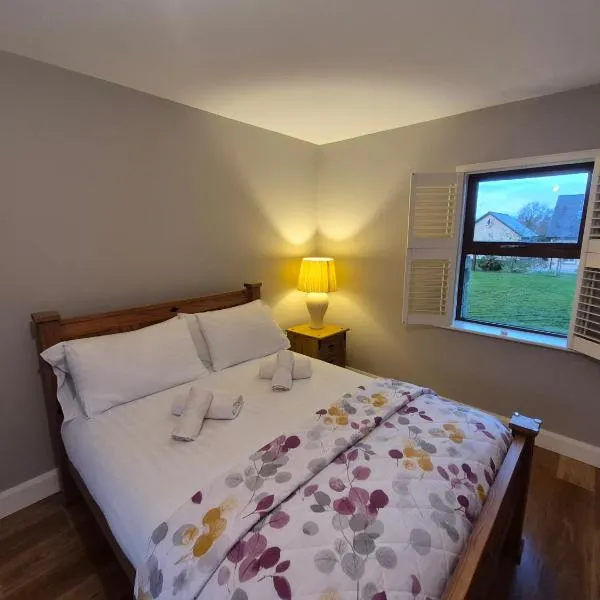 Central Stay-halfway between Killarney and Tralee, hotell sihtkohas Killarney