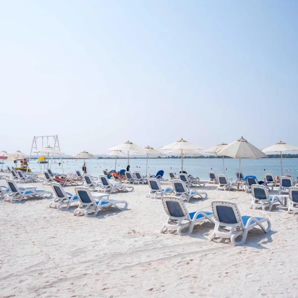 Luxury Jr. 1BR in Mayan Yas Island, hotel in Abu Dhabi