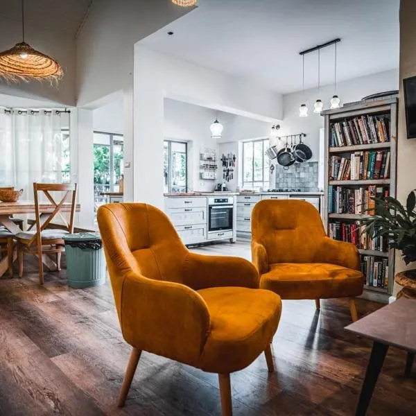 וילה בקיבוץ דפנה - אירוח וטיולים בלב טבע פראי,達夫納的飯店