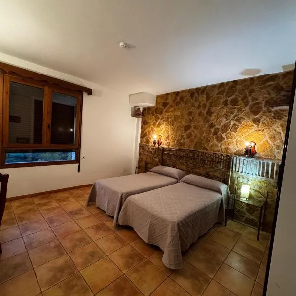 Hostal Todolella, hotel in Todolella