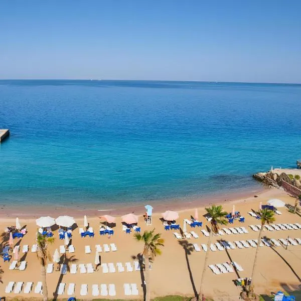 Juliana Royal Beach by Queen T, hotel in Hurghada