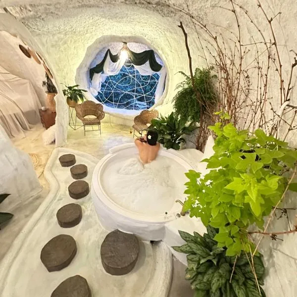 Glamping CAVE, hotel en Isnos