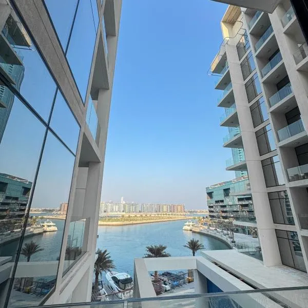 1BR with Executive Sea View in Financial Harbour, готель у місті Манама