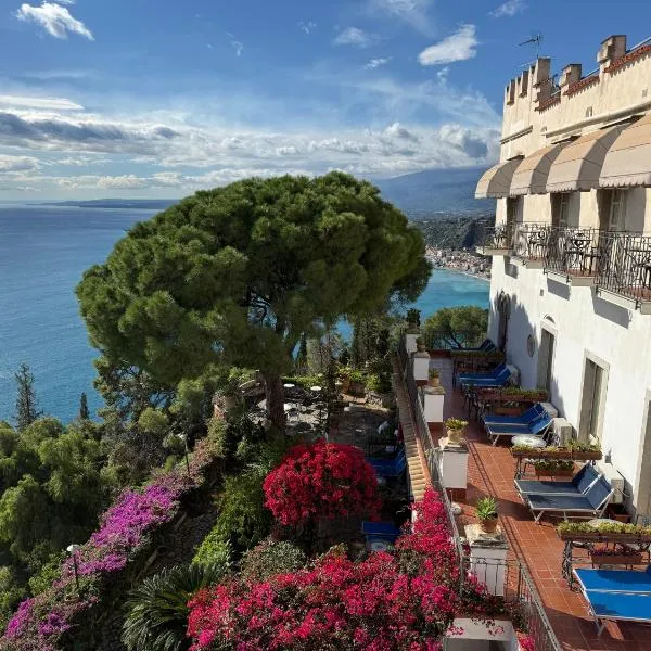 贝尔索基欧诺酒店，位于陶尔米纳的酒店