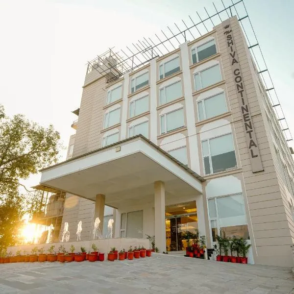 Shiva Continental Dehradun A unit of The Chacha Shri Group, hotell sihtkohas Dehradun