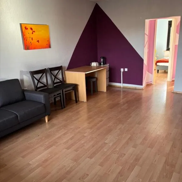 Amazing entire Apartment, U79&S1, Messe, Airport, Hbf, 6-Seen-Platte, ξενοδοχείο στο Ντούισμπουργκ