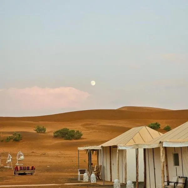 Merzouga Glossy Camp，位于梅尔祖卡的酒店