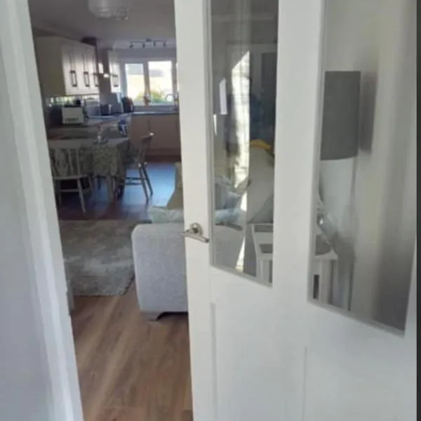 2 Bedroom Garden Flat, hotel en Halesworth