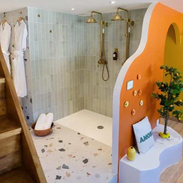 Dolcevita Suite - Signature italienne avec spa et filet, hotel v destinaci Saint-Étienne