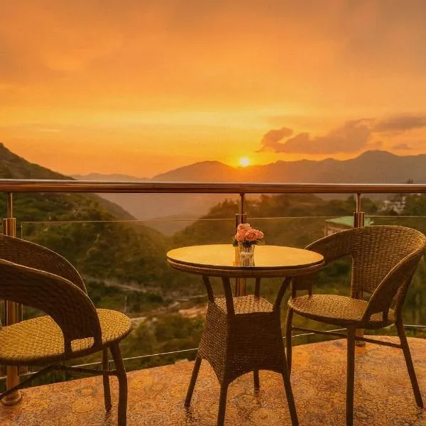 The Kempty Osasis - A Boutique Resort With Scenic Mountain View in Mussoorie, hotel in Mussoorie