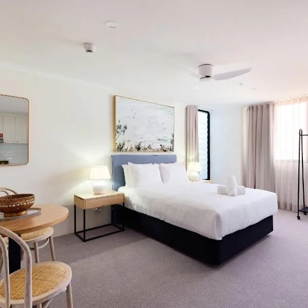 Queen Studios at Manly - 3min walk to Corso & Manly Beach, khách sạn ở Sydney