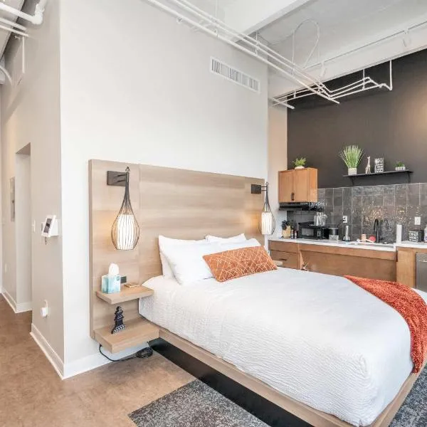 The 333 Suites 204 - Stay for 2, hotel v destinaci Cincinnati