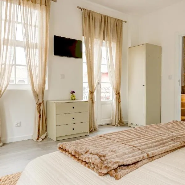 Elegant City House Moderno no Centro da Cidade, hotelli kohteessa Chaves