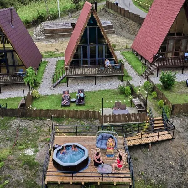 UkhutiEcoHouse, hotel in Vani