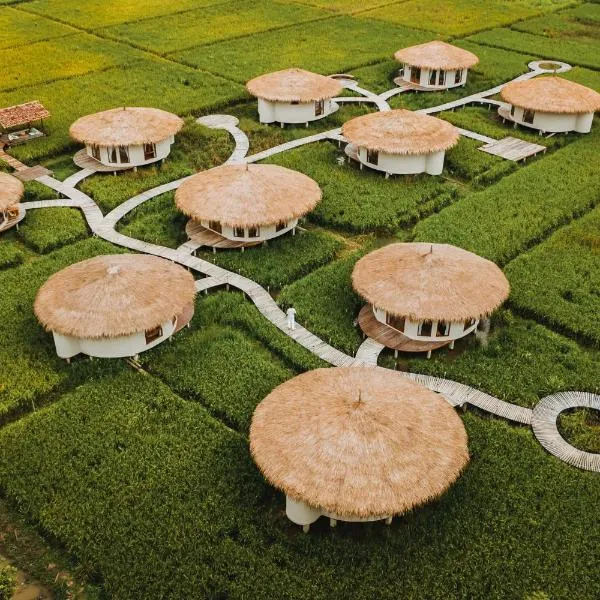 Na Bua Villa Chiangrai, hótel í Ban Rim Lao