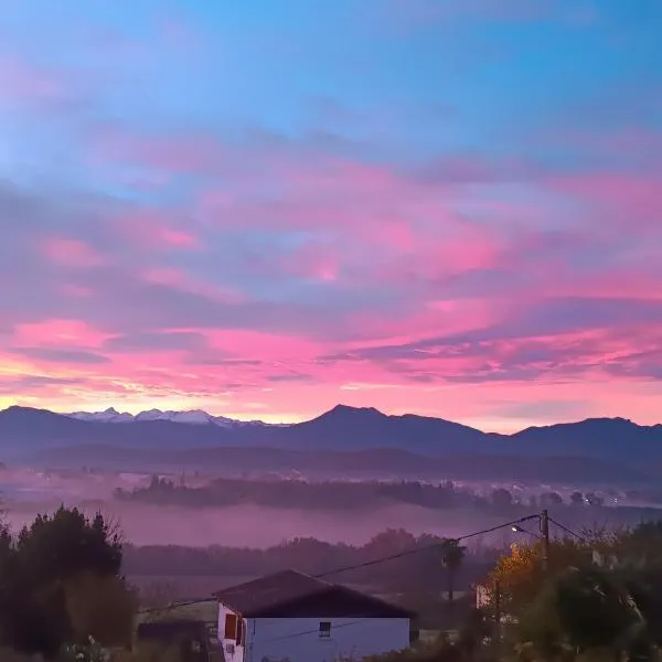 Pyrenees Vue Gite - Le Plus de Commentaires Positifs - Vues Fantastique, Calme, Jardin, Parking Sur Place, Hotel in Saint-Gaudens