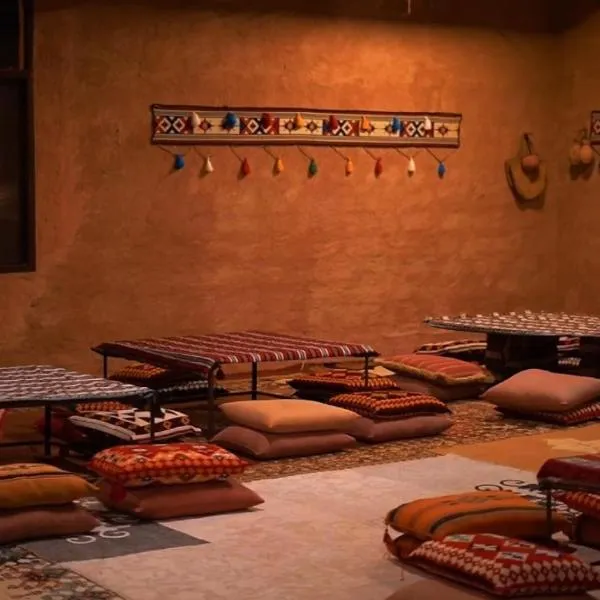 Desert Wonders Camp, hotel v destinaci Ḩawīyah