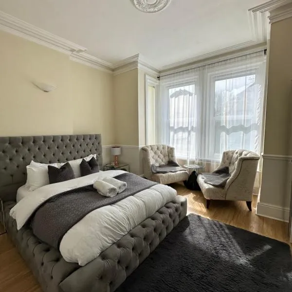 5 min from the beach O2 academy shared kitchen, hotel in Bournemouth