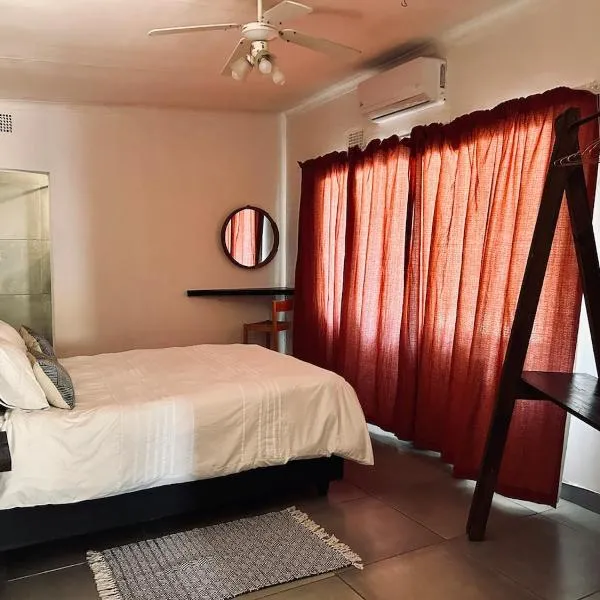 Warthog Wallow - Kruger National Park Phalaborwa, hotel u gradu Phalaborwa