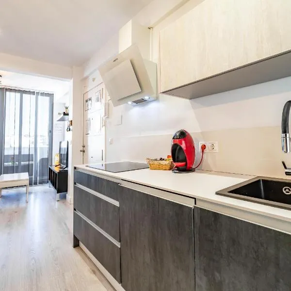 Ático centro Huelva con parking, hotel in Huelva