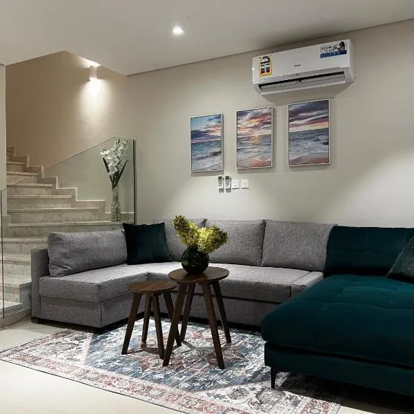 Beiruty House -Elegant Family Seaside Villa, хотел в Ас Сифах