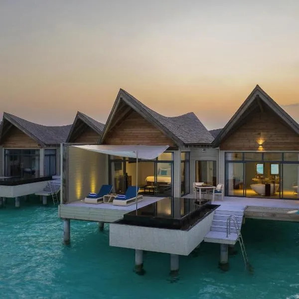 Kuredhivaru Resort and Spa - Maldives โรงแรมในManadhoo
