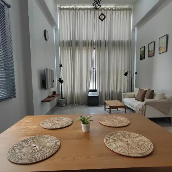 How Hide Space, hotel v destinaci Kanchanaburi