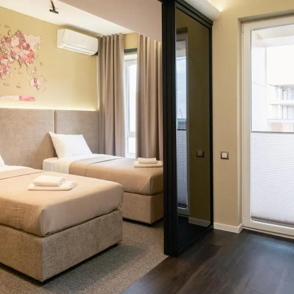 Luxury Airport Studio with Balcony Cozy & Modern, hotel i Chișinău