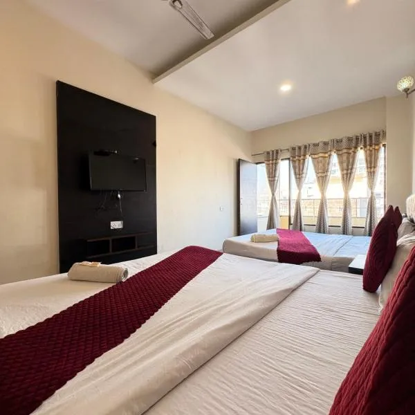 Hotel JB & Woodlark Zirakpur by Sidham Group of Hotels, hotel in Zirakpur