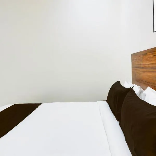 Super Collection O SS BLUE INN、ハイデラバードのホテル