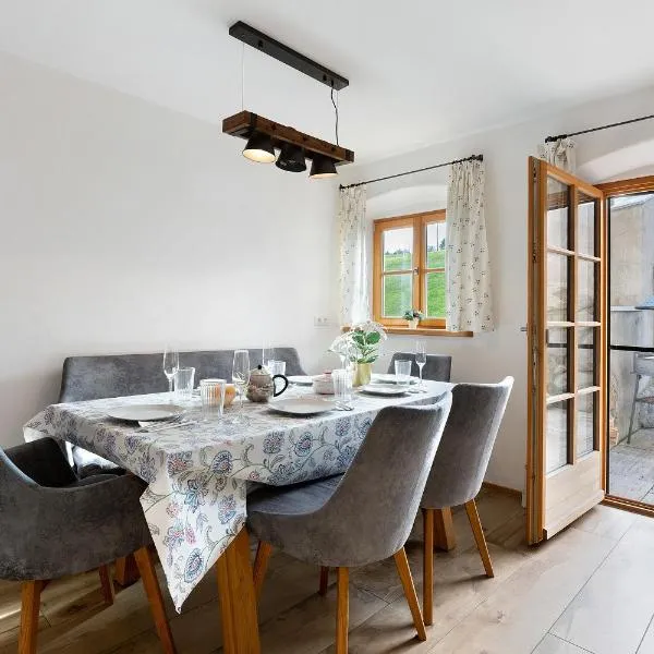 Ferienhaus Region Tegernsee, hotel v destinaci Eben