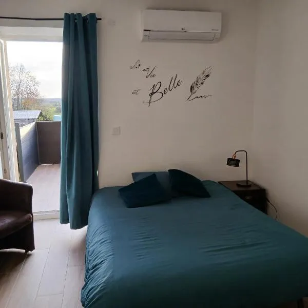 Studio des huis Kitchenette-Salle de bain-Terrasse, מלון 