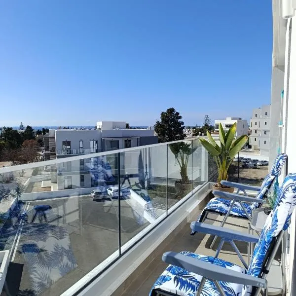 Blue Oasis Apartment, hotel v destinaci Nea Paphos