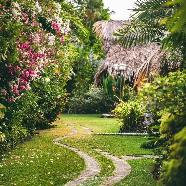 Kariwak Wellness Village, Hotel and Holistic Haven, hotel em Crown Point