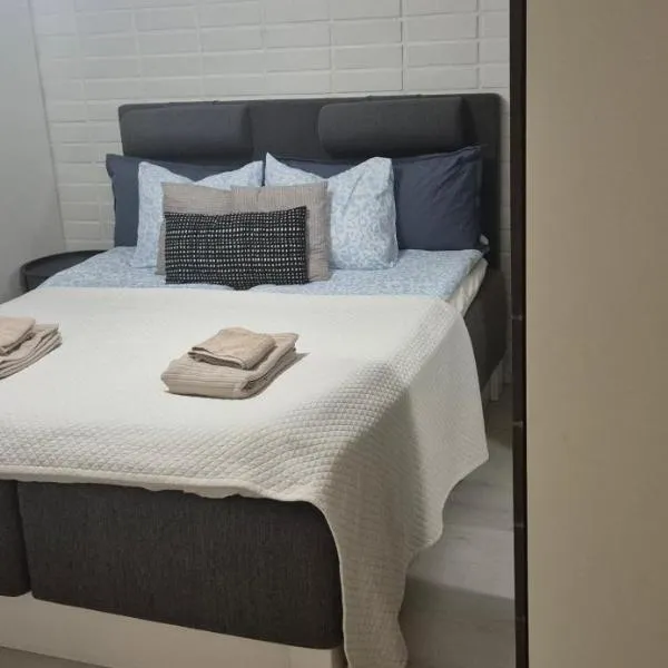 Tilava uudistettu perheasunto, hotel di Rovaniemi