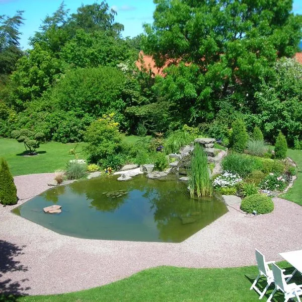 Solrosen i Simrishamn - Österlen, hotel v destinaci Simrishamn