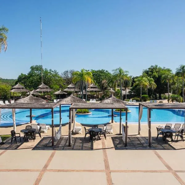 Papalo Resort Hotel, готель у місті Altos