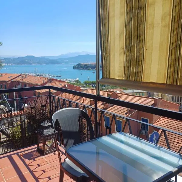 Desiree Holiday, ξενοδοχείο σε Le Grazie