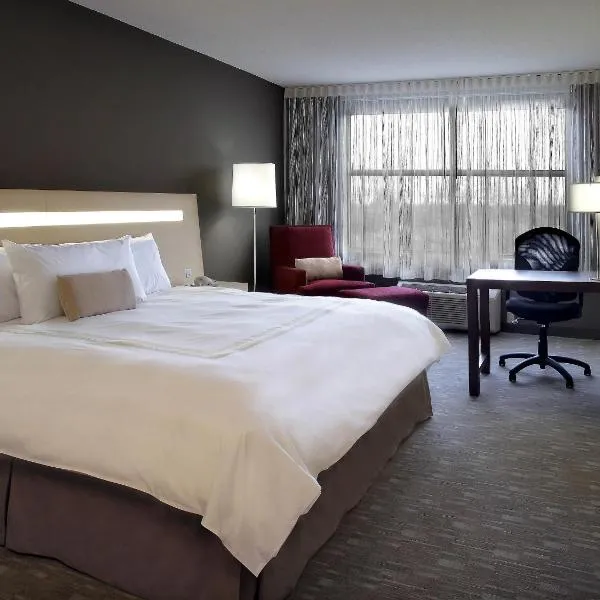Novotel Montréal Aéroport, hotel em Dorval